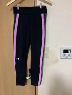 UNDER ARMOUR トレーニングボトムス 黒・ピンク