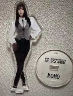 TWICE MISAMO モモ アクスタのサムネイル