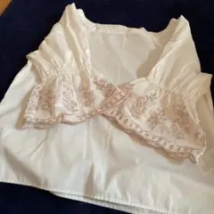 earthスカラ柄 プルオーバー サイズF 美品★