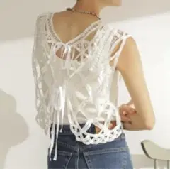 ROSE BUD ローズバッド　レース刺繍ビスチェ　ベスト　ホワイト