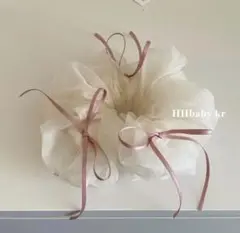ホワイト×ピンク細リボンオーガンジーシュシュ