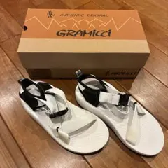GRAMICCI ホワイトサンダル 箱付きのサムネイル