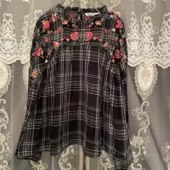 ZARA BASIC ★花柄刺繍 長袖シャツお花の刺繍デニムにとても合う☀︎素敵