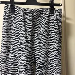 お値下げ中RＯGＥＲ＆ＲＡＷゼブラ柄ズボン