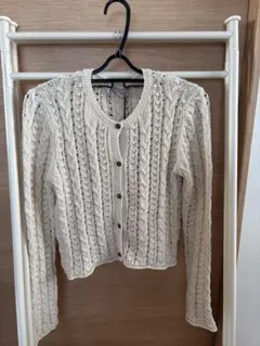値下げしました！A.P.C. 長袖 ニット カーディガン ベージュ XS - メルカリ