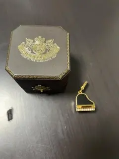 レア　ルーシークチュール　グランドピアノ バッグチャーム　キーホルダー 元箱あり
