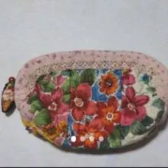 ハンドメイドお花可愛いおしゃれポーチ！使い方いろいろ!新品です!いかがですか?