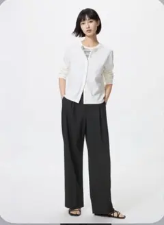 新品未使用 UNIQLO タックワイドパンツ（ブラック S）