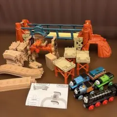 トイザらス限定 トーマス 木製レール Sodor Crane & Quarry - メルカリ