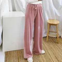 ピンク ベロアパンツのサムネイル