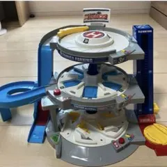 ぐるぐるシュート！！DXトミカパーキング