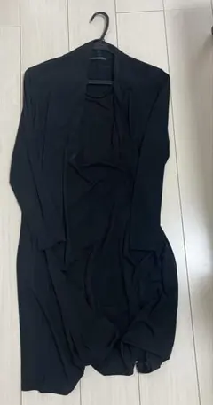 値下げ☆デザインワンピース 着心地良好 ドレープ 黒
