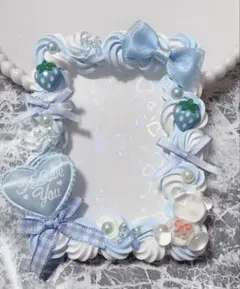 ホイップデコ硬質トレカケースB8水色白ミックス ハート リボン 苺熊TC-268