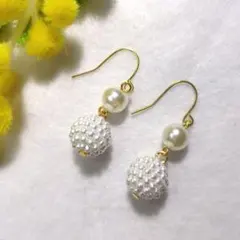 ハンドメイドピアス　2241　　　　　　つぶつぶビーズとパールビーズ