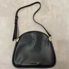 【美品】CHARLES&KEITH ショルダーバッグ