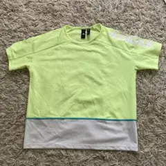 adidas Tシャツ　Mサイズ