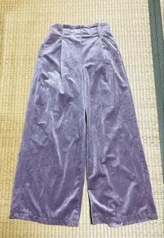 GU ベロアワイドパンツ