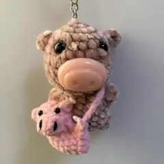 ハンドメイド あみぐるみ 豚 キーホルダー ポシェット付き