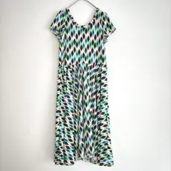 アイカット柄 幾何学 半袖ワンピース 膝丈 ストレッチ フレアスカート カラフル