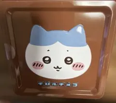 ちいかわ チロルチョコ缶　ハチワレ