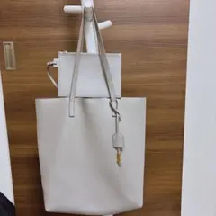 サンローラン　ショッピングバッグ　レザートート