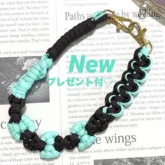 ❤️New❤️ パラコード　リボンのスマホストラップ　バッグチャーム　プレゼント付♡
