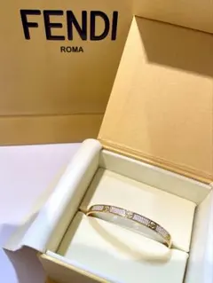 FENDI Fイズフェンディ　バングルのサムネイル