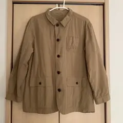 ベージュ ボタン付きジャケットのサムネイル