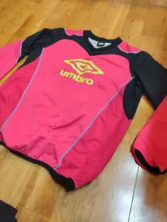 umbro ピステ・ウィンドブレーカー ピンク/黒