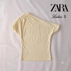 ZARA アシンメトリー トップス Sのサムネイル