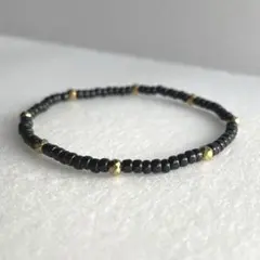 ガラスビーズブレスレット　ブラック　カットゴールド