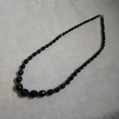 お値下げ‼️ブラックビーズ　カットガラスネックレス