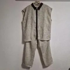 ベージュと黒のストライプ セットアップ