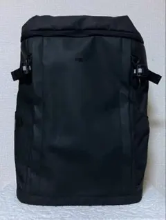 PUMA HELIOS 33L ボックスリュック(クロ)