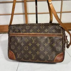 LOUIS VUITTON モノグラム トロカデロ30 ショルダーバッグのサムネイル