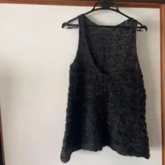 le chanter ルシャンテ 黒いニットベスト 深Vネック