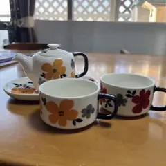 花柄ティーセット（　ティーポット　・　カップ　2個）　花柄　マグカップ
