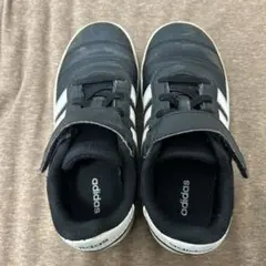 adidas スニーカー ブラック ホワイト キッズ　19センチ