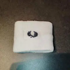 フレッドペリー リストバンド 白