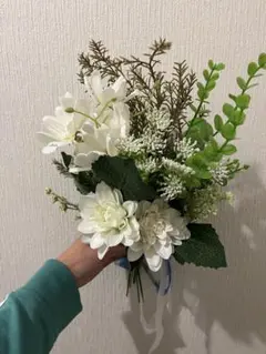 アーティフィシャルフラワー　白　緑　造花　ブーケ　結婚式　飾り