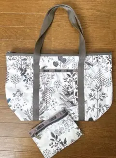 LeSportsac トートバッグ ボタニカル柄 ポーチありのサムネイル