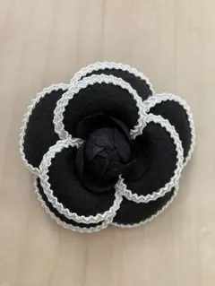 【週末値下】コサージュブラック　カメリア　入学式卒業式