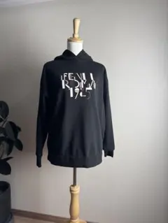 【期間限定】FENDI ROMA 1925 ロゴパーカー ユニセックス 極美品のサムネイル