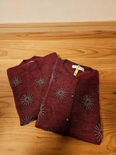 アンサンブル　長袖カーディ　八分袖ハイネックセーター　ワインレッド