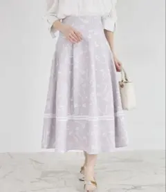 tocco closet 裾レース装飾リボンプリントツイードライクフレアスカートのサムネイル