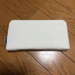 ホワイトレザー ラウンドファスナー長財布