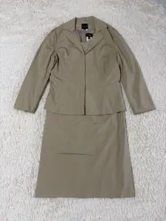 ICB ベージュ シルク混　テーラード　ワンピーススーツ　セットアップ　17