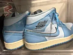 NIKE AIR JORDAN 1 University Blue