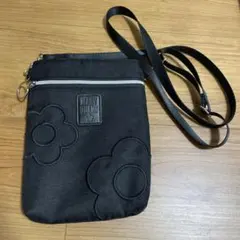 MARY QUANT ブラックショルダーバッグ