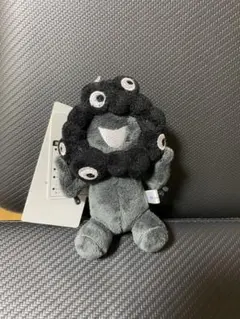 万博 黒ミャクミャク カラビナ付き ぬいぐるみ 立 クロミャク チャーム
